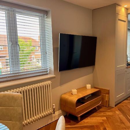 A Luxury 2 Bedroom Apartment Barnet Exteriör bild